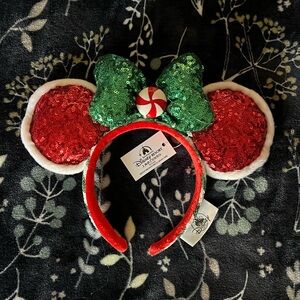 NWT. Peppermint Disney Parks Christmas Minnie Mouse Ears.